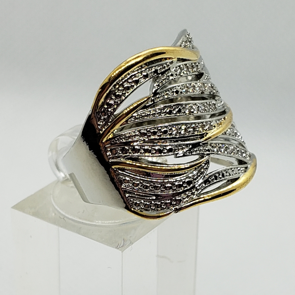 Sterling silver 925 glam ring. 2 tone .925 with Gold plating - Picture 3 of 13